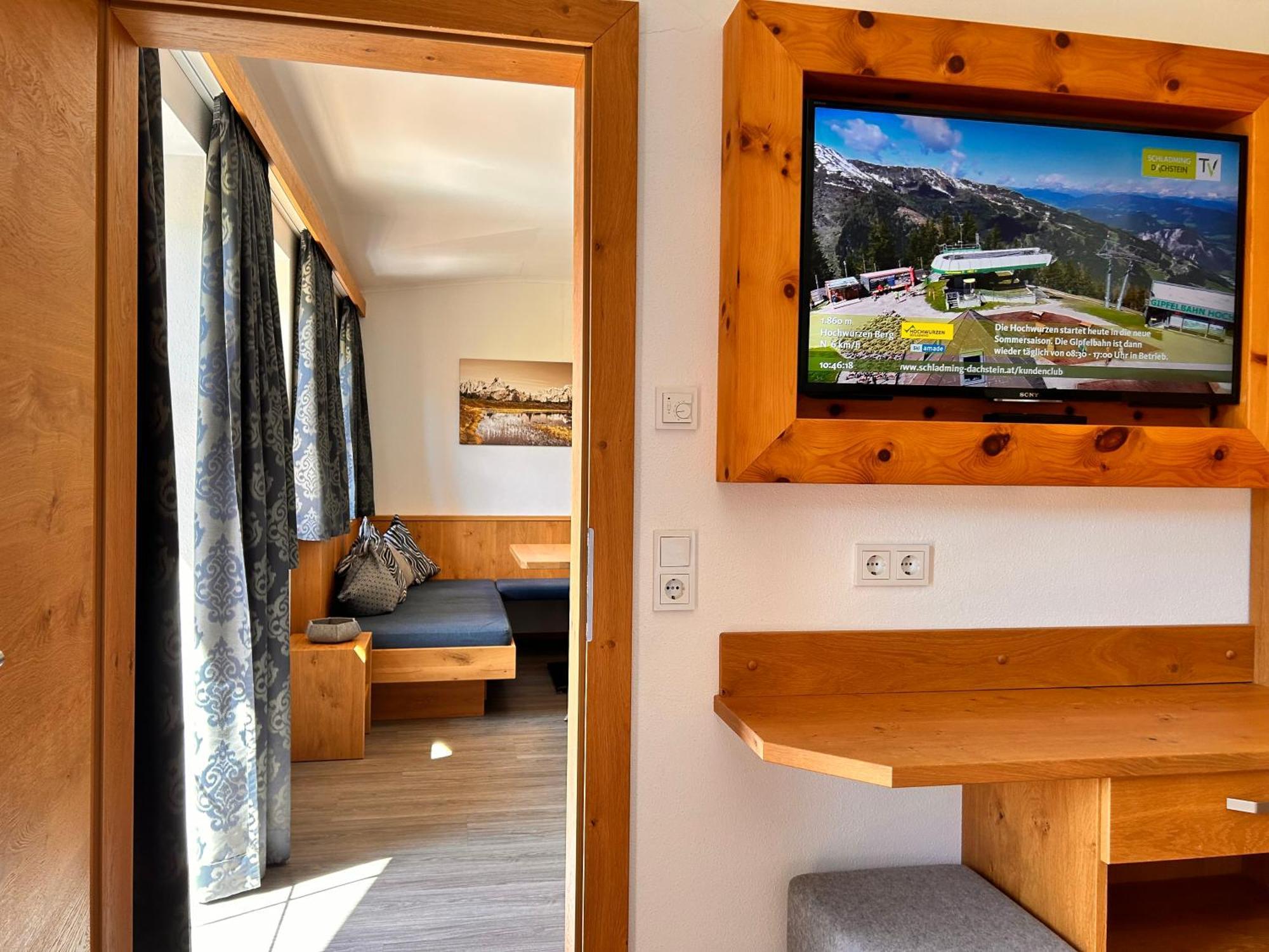 La Montana - Ski & Hiking Lodge Schladming Bagian luar foto
