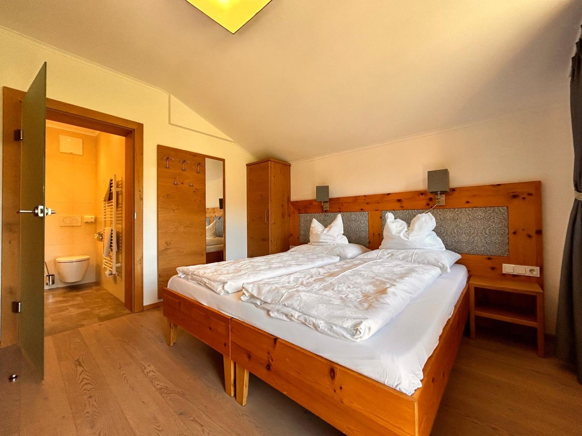La Montana - Ski & Hiking Lodge Schladming Bagian luar foto