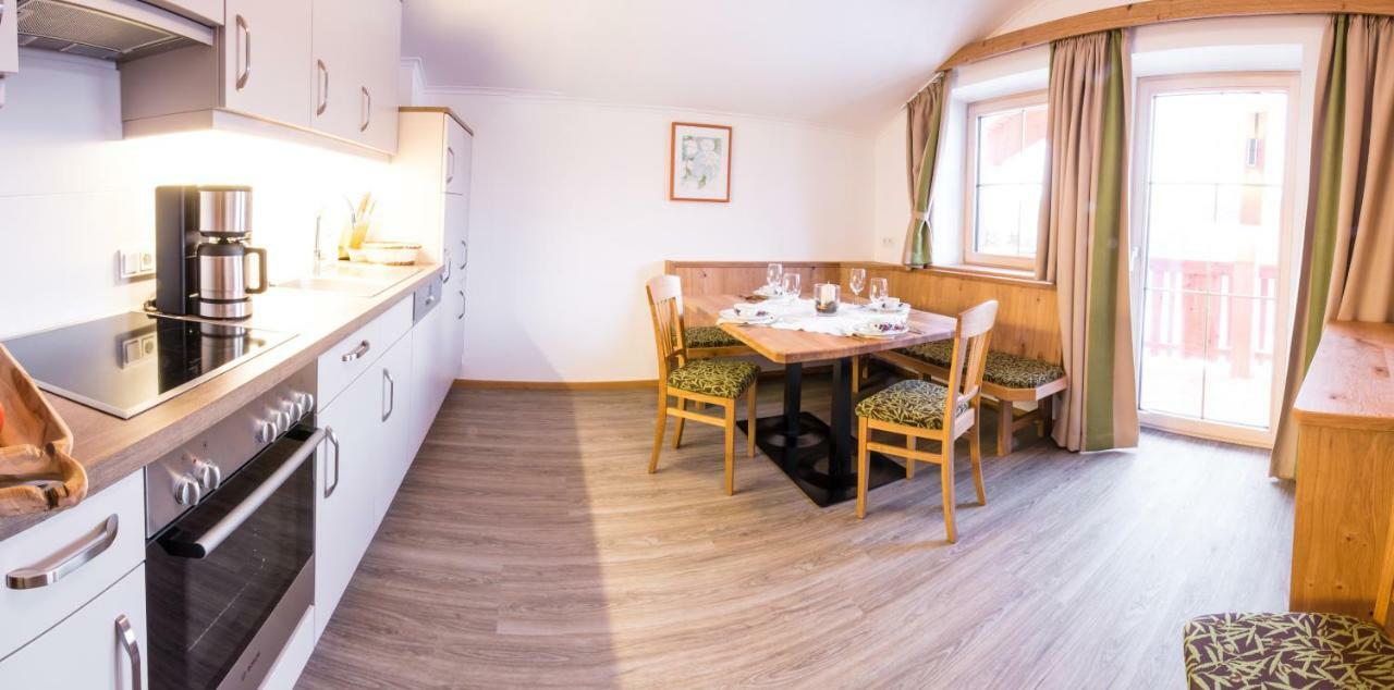 La Montana - Ski & Hiking Lodge Schladming Bagian luar foto